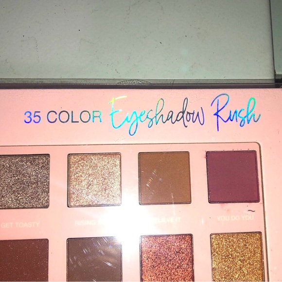 LA Colors Eyeshadow Rush 35 Colors - Picture 2 of 8